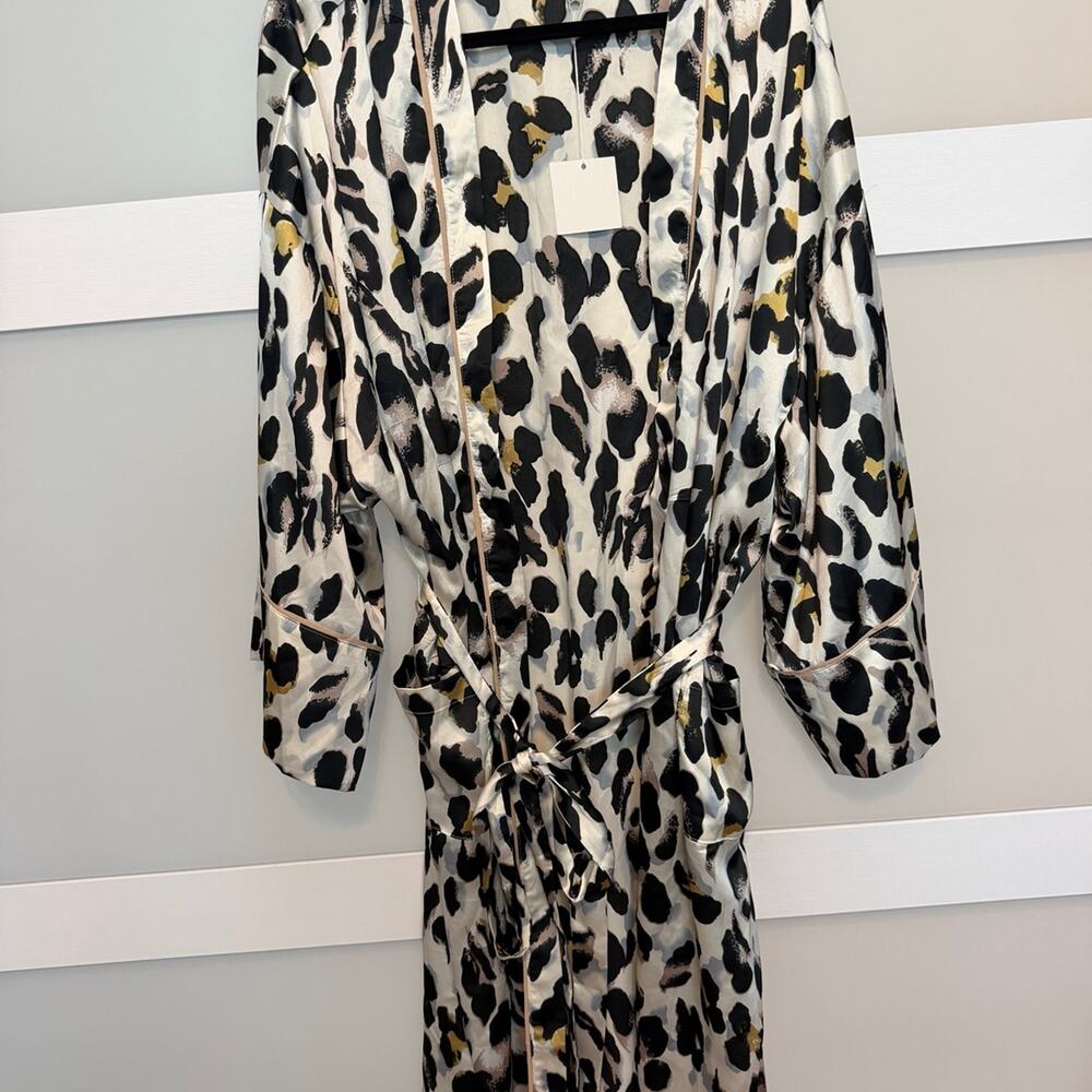 Hayden Los Angeles Womens 2XL Leopard Print Satin Robe Kimono NWT Belted